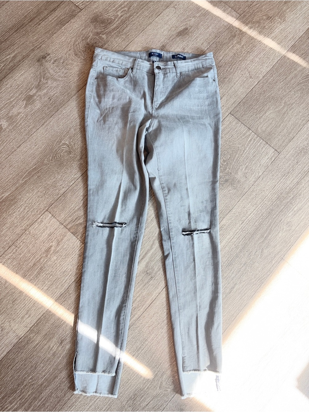 Kaari Blue Light Gray Skinny Jeans